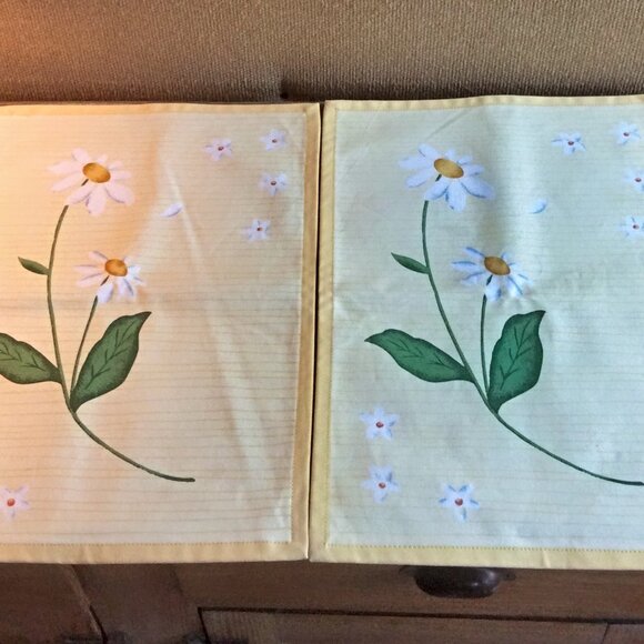Daisy Bluebell Yellow Floral Placemats Set of 4 Table Mats Dining Linens - Picture 2 of 6